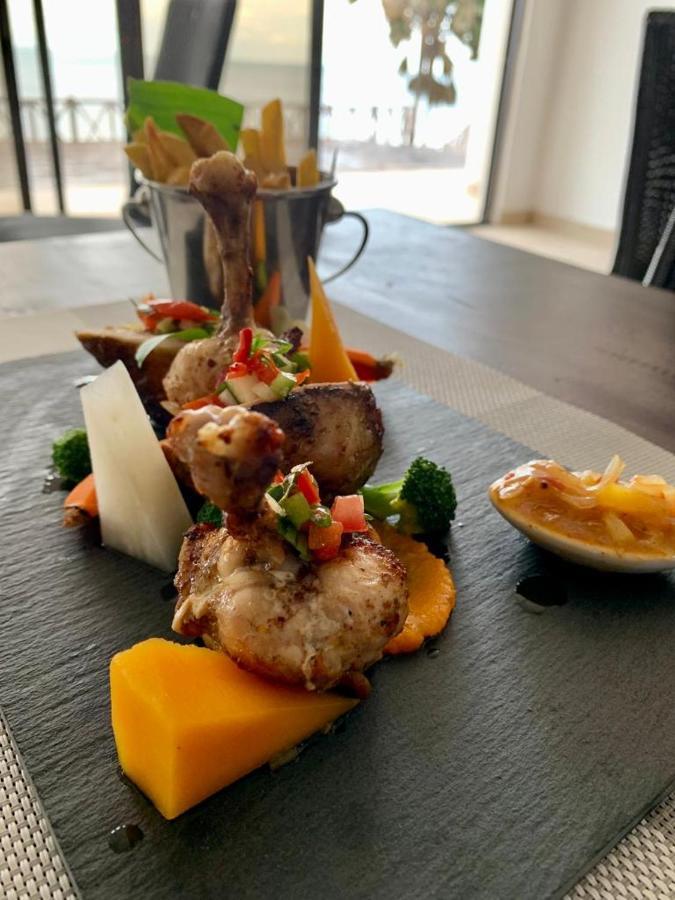 Majula Boutique Hotel Serrekunda Eksteriør billede